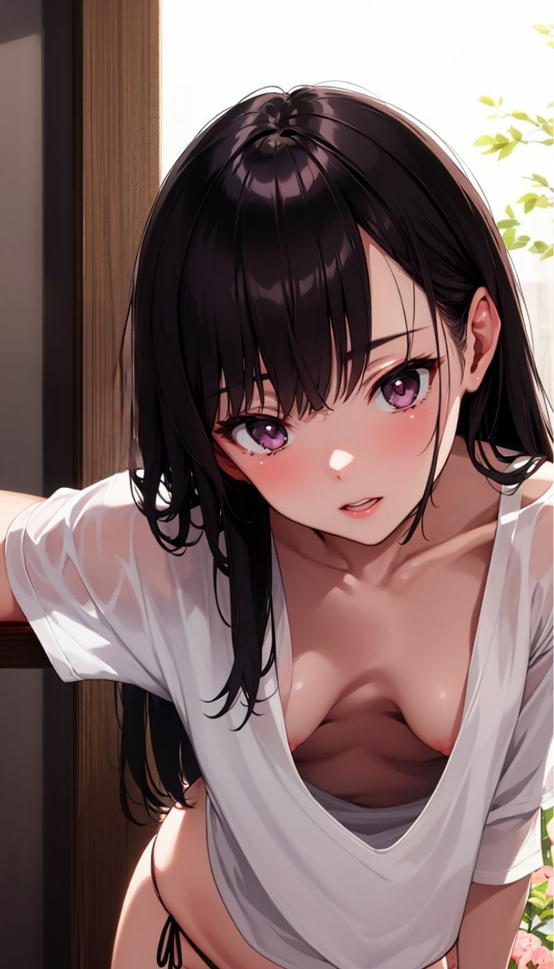 こぼれる乳房と視線の先隙間から覗いたピンクの先